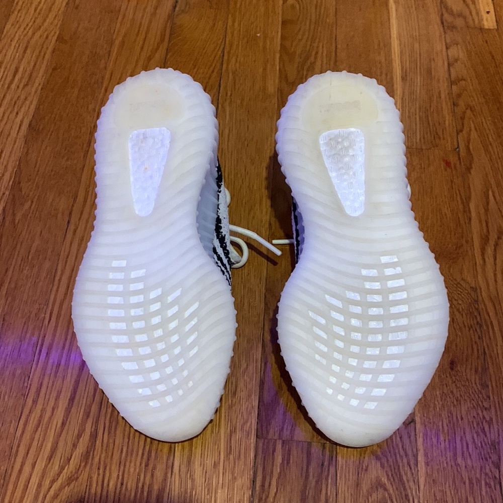 yeezy 350 boost v2 zebras men’s size 6.5